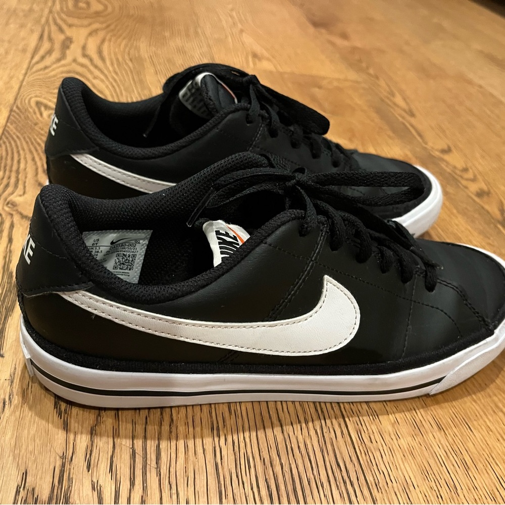 Nike Court Legacy Sneakers, black